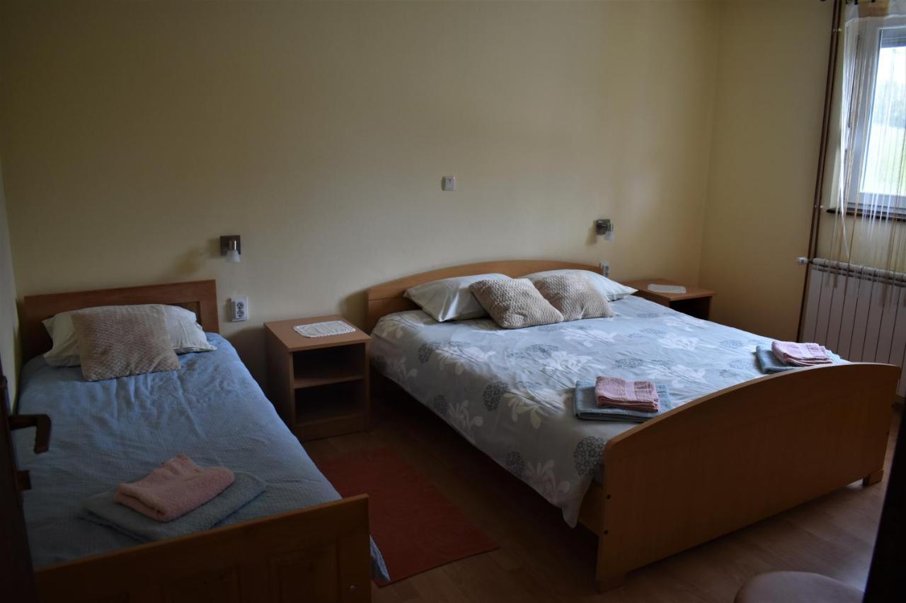 Apartments Sabljak Rakovica Exteriör bild