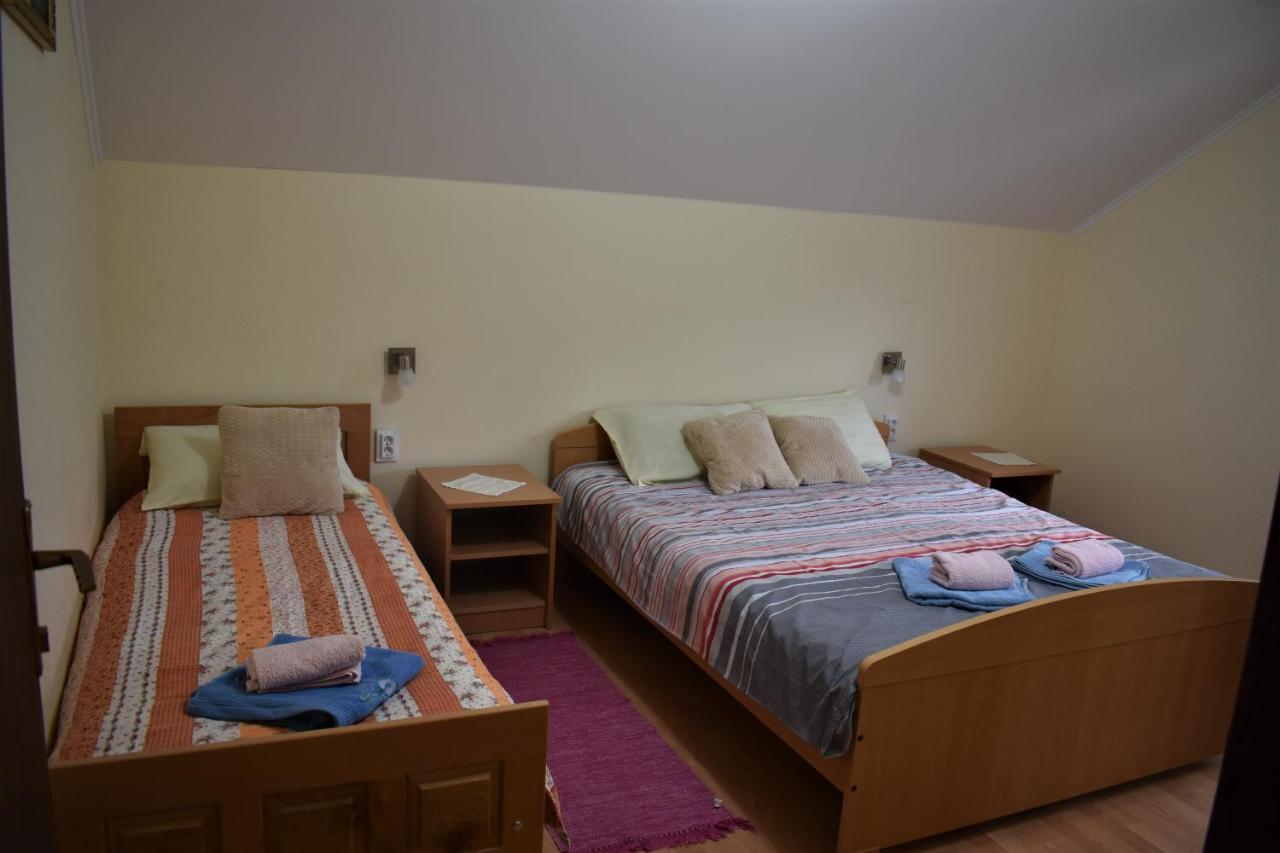 Apartments Sabljak Rakovica Exteriör bild