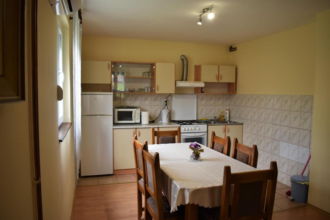 Apartments Sabljak Rakovica Exteriör bild