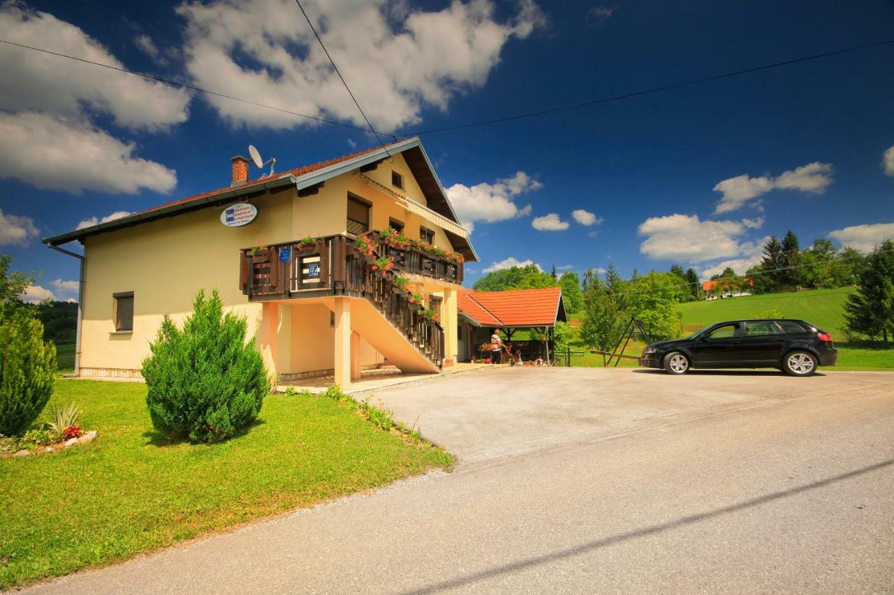Apartments Sabljak Rakovica Exteriör bild